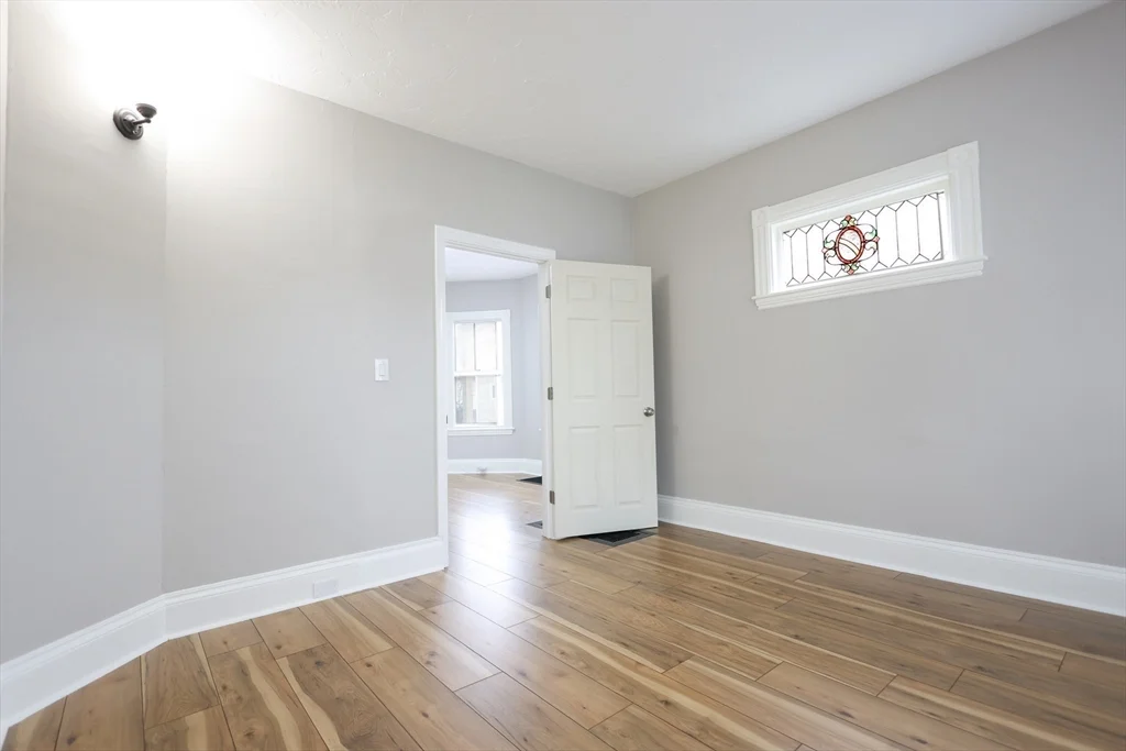 3 bed, 1 bath apartment for rent at 31 Graham St Unit 1, Quincy — photo 24 of 41