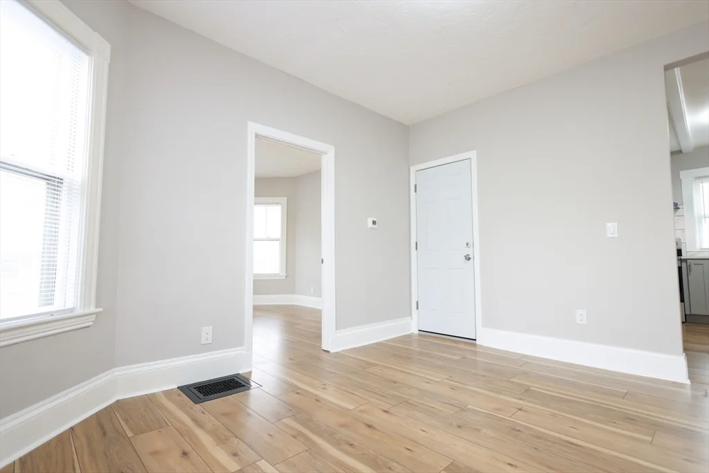 3 bed, 1 bath apartment for rent at 31 Graham St Unit 1, Quincy — photo 27 of 41