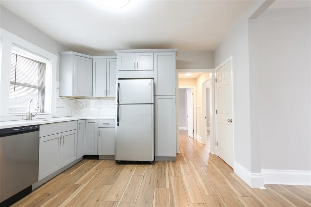 3 bed, 1 bath apartment for rent at 31 Graham St Unit 1, Quincy — photo 7 of 41