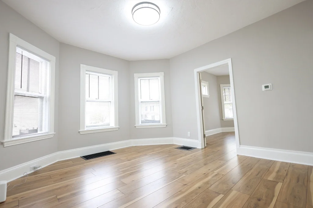 3 bed, 1 bath apartment for rent at 31 Graham St Unit 1, Quincy — photo 25 of 41