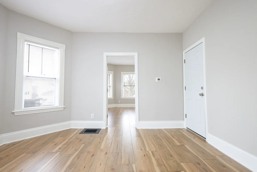 3 bed, 1 bath apartment for rent at 31 Graham St Unit 1, Quincy — photo 28 of 41