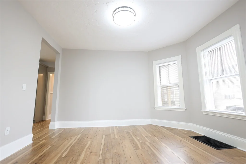 3 bed, 1 bath apartment for rent at 31 Graham St Unit 1, Quincy — photo 26 of 41