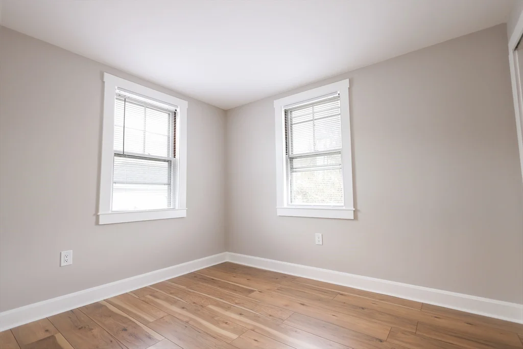 3 bed, 1 bath apartment for rent at 31 Graham St Unit 1, Quincy — photo 31 of 41
