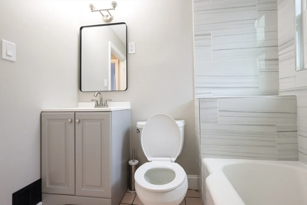 3 bed, 1 bath apartment for rent at 31 Graham St Unit 1, Quincy — photo 19 of 41