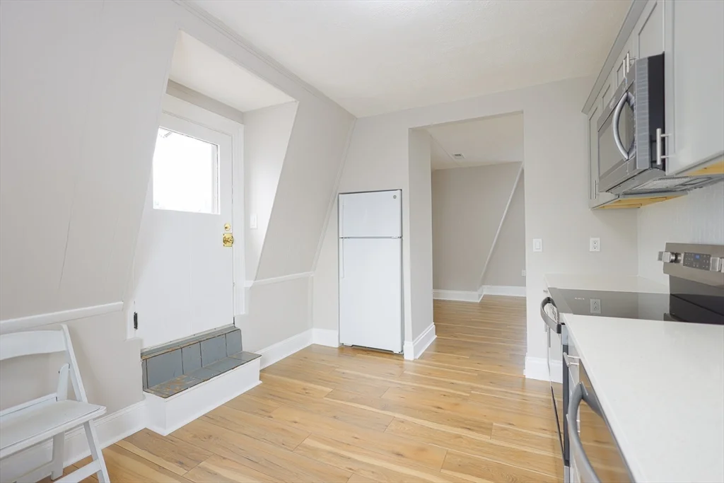 2 bed, 1 bath apartment for rent at 31 Graham St Unit 2, Quincy — photo 10 of 42