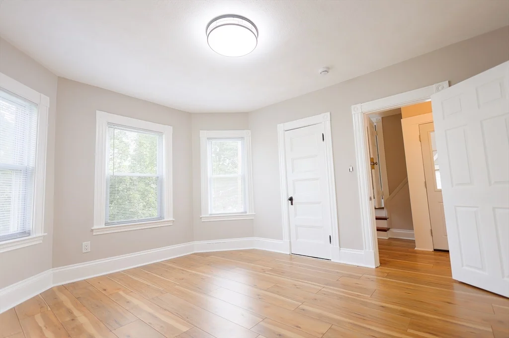 2 bed, 1 bath apartment for rent at 31 Graham St Unit 2, Quincy — photo 5 of 42