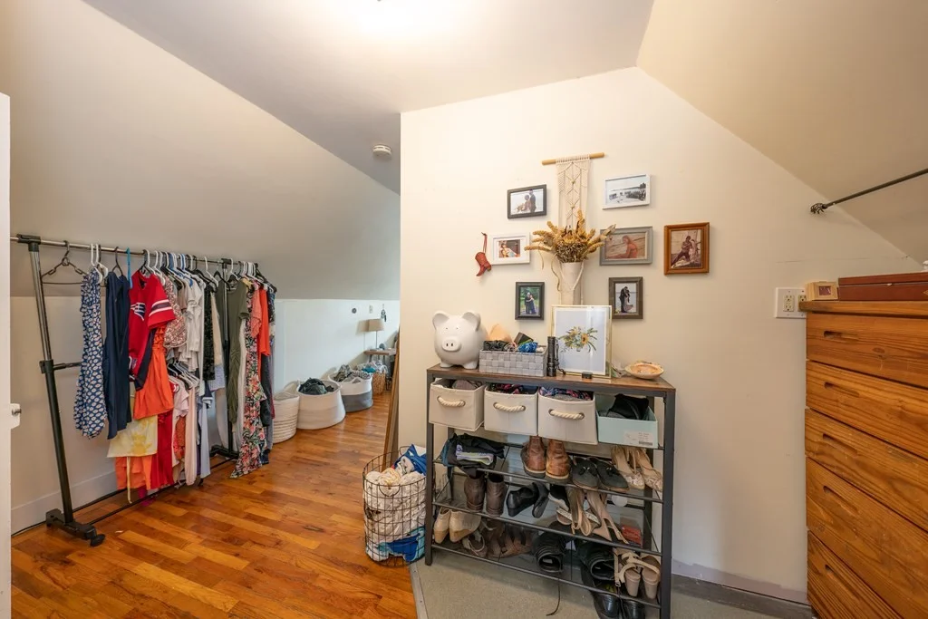 4 bed, 2 bath apartment for rent at 31 Grant Ave Unit 2, Wellington — photo 3 of 13