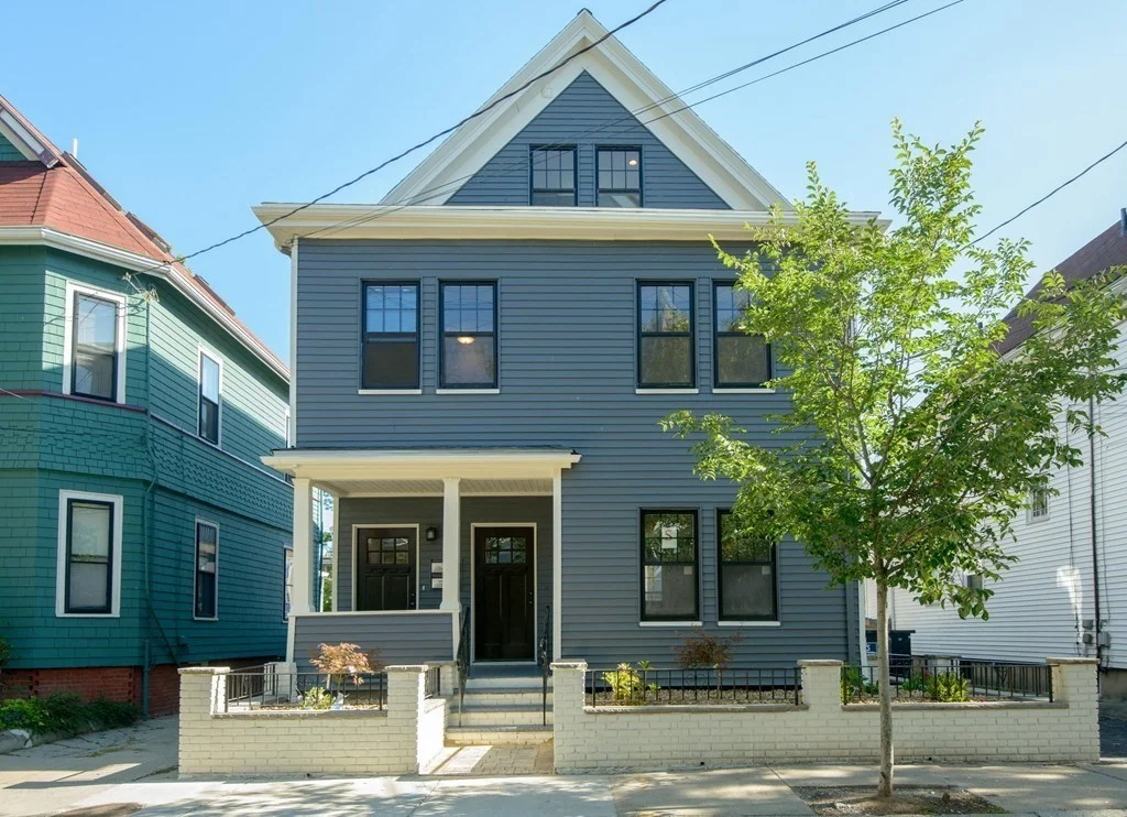 3 bed, 2 bath apartment for rent at 31 Grant St Unit 2, Winter Hill — photo 3 of 23