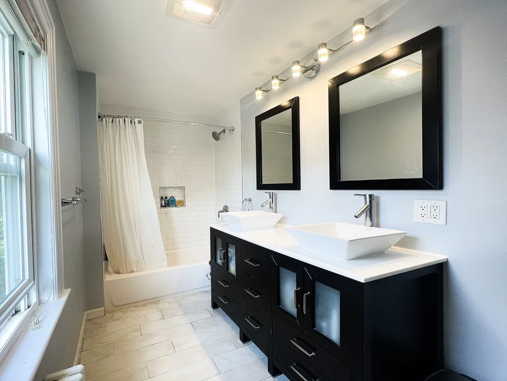 4 bed, 2 bath apartment for rent at 31 Grassmere Rd Unit -, Chestnut Hill — photo 14 of 24