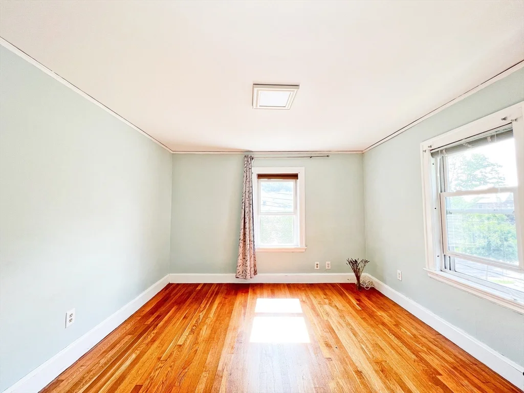 4 bed, 2 bath apartment for rent at 31 Grassmere Rd Unit -, Chestnut Hill — photo 15 of 24