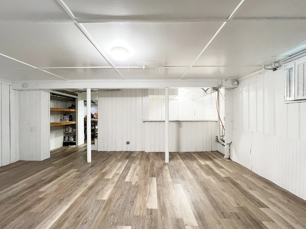 4 bed, 2 bath apartment for rent at 31 Grassmere Rd Unit -, Chestnut Hill — photo 22 of 24