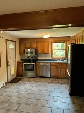 3 bed, 2 bath apartment for rent at 31 Groton School Rd, Ayer — photo 8 of 29