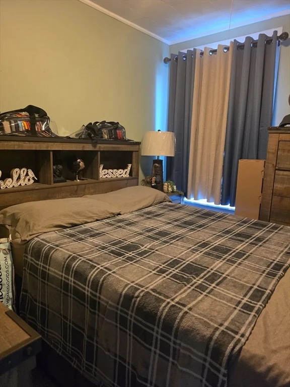 2 bed, 1 bath apartment for rent at 31 Groveland Unit 2, Lynn — photo 6 of 11