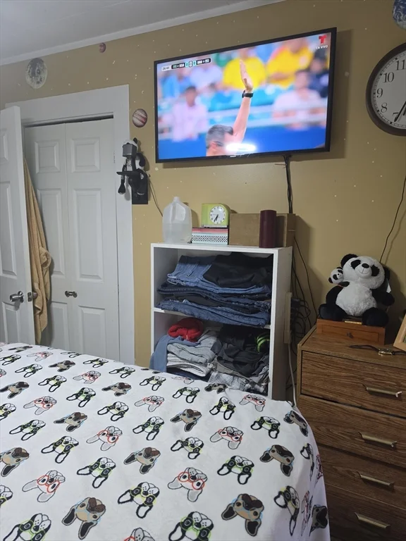 2 bed, 1 bath apartment for rent at 31 Groveland Unit 2, Lynn — photo 7 of 11