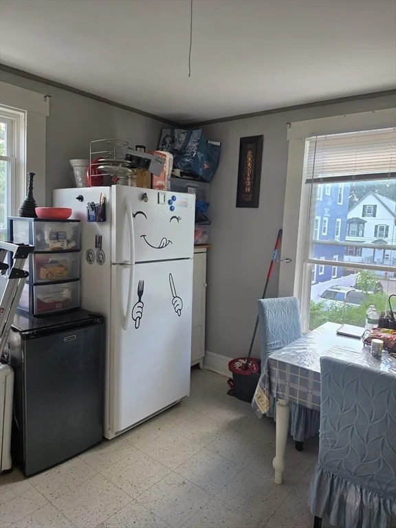 2 bed, 1 bath apartment for rent at 31 Groveland Unit 2, Lynn — photo 3 of 11