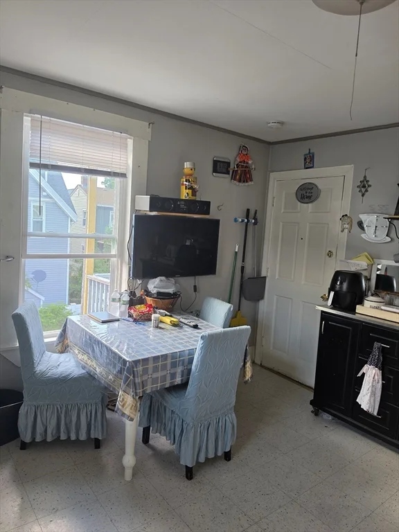 2 bed, 1 bath apartment for rent at 31 Groveland Unit 2, Lynn — photo 4 of 11