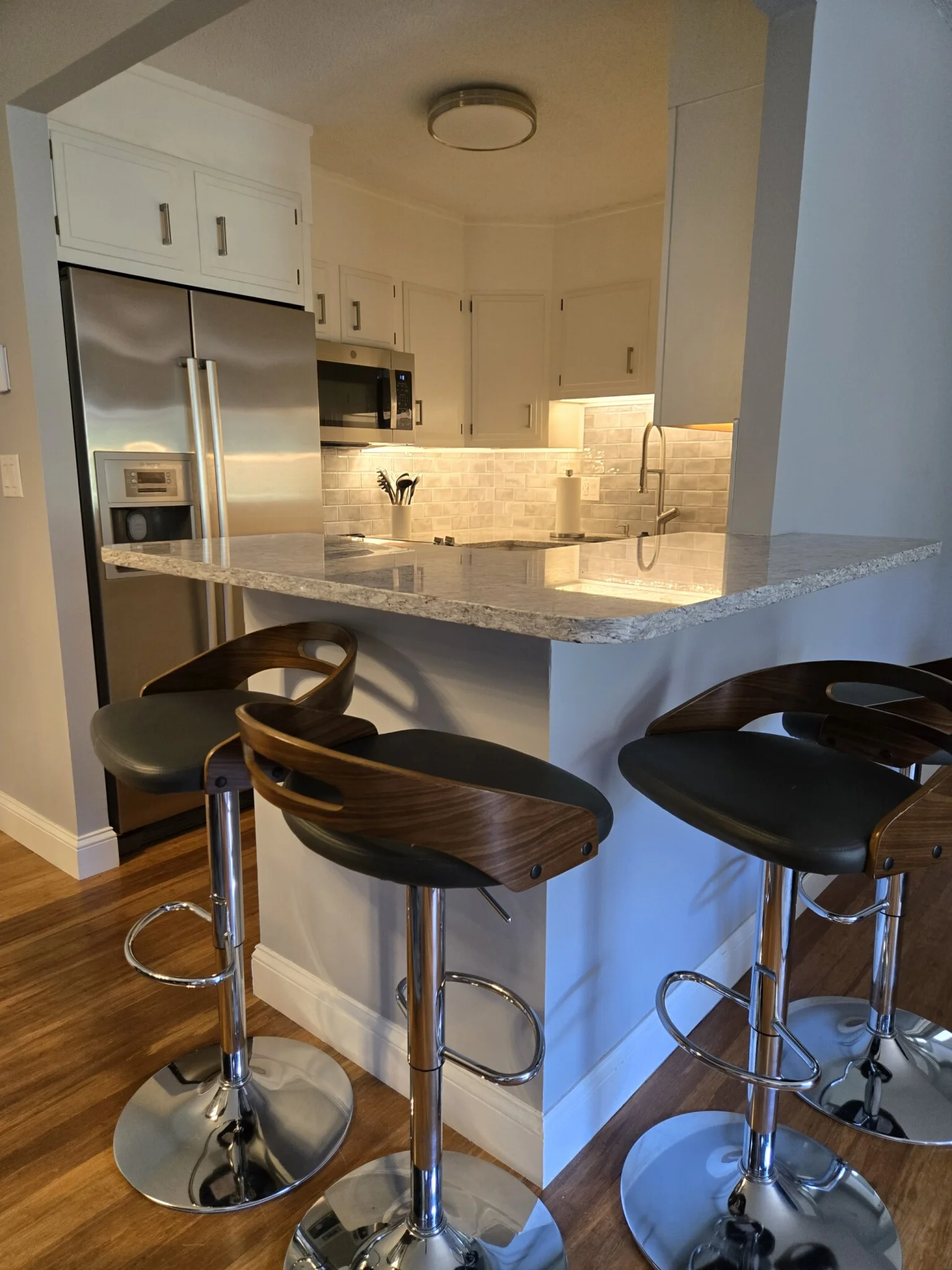 2 bed, 1 bath apartment for rent at 31 Hamlin Ln Unit B24, Needham — photo 5 of 26