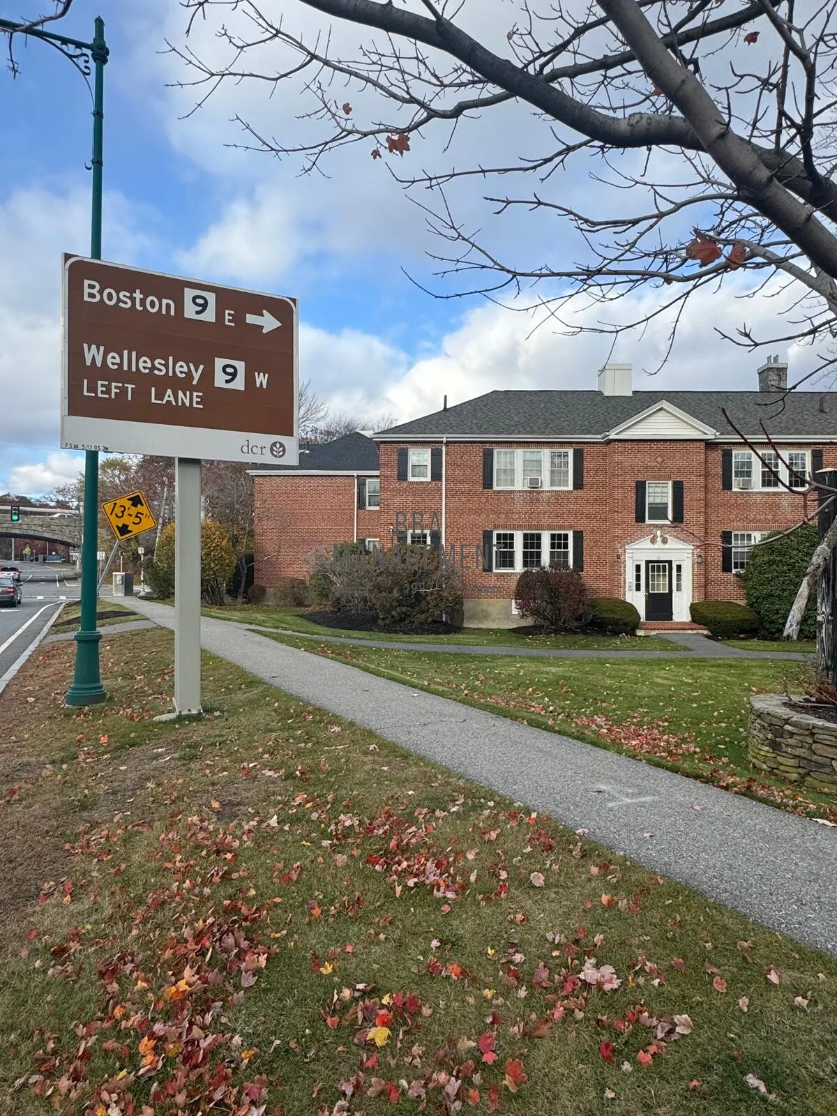 2 bed, 1 bath apartment for rent at 31 Hammond Pond Pkwa Unit 2, Chestnut Hill — photo 12 of 15