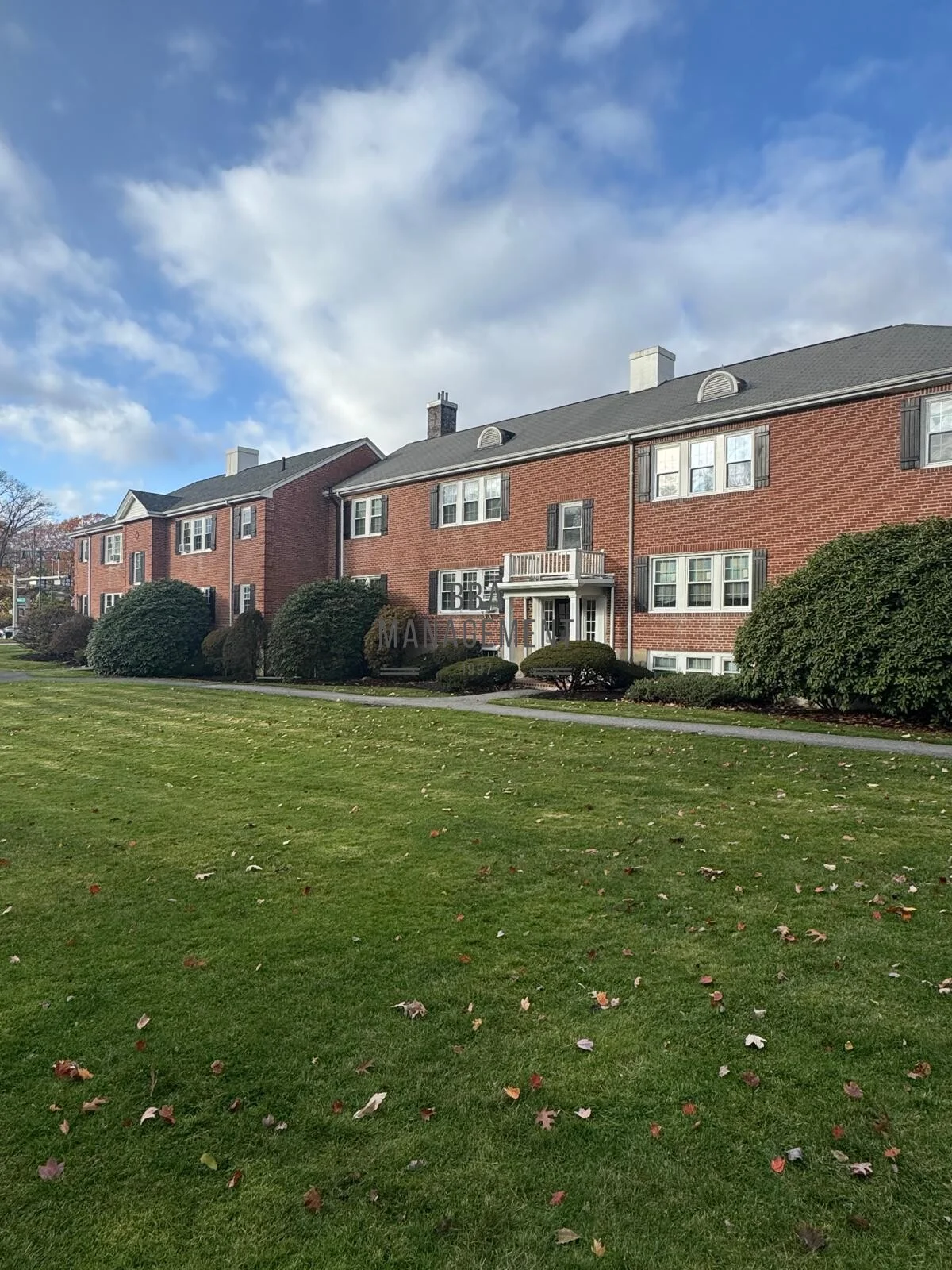 2 bed, 1 bath apartment for rent at 31 Hammond Pond Pkwa Unit 2, Chestnut Hill — photo 14 of 15