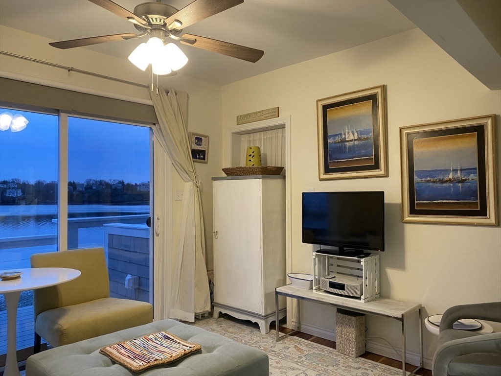 1 bed, 1 bath apartment for rent at 31 Hampton Cir, Hampton Hill — photo 17 of 20