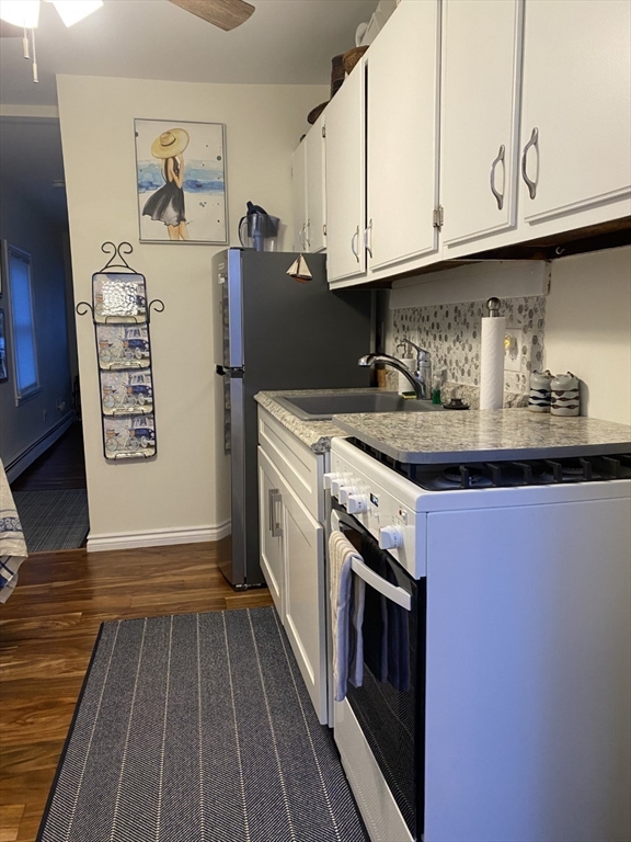 1 bed, 1 bath apartment for rent at 31 Hampton Cir, Hampton Hill — photo 4 of 20