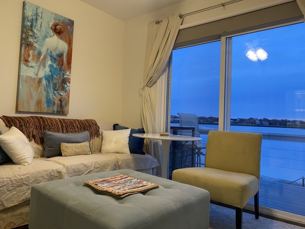 1 bed, 1 bath apartment for rent at 31 Hampton Cir, Hampton Hill — photo 11 of 20