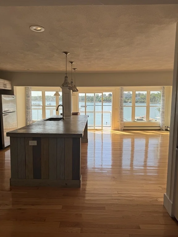 4 bed, 2 bath apartment for rent at 31 Hampton Cir Unit 1, Hull — photo 5 of 18