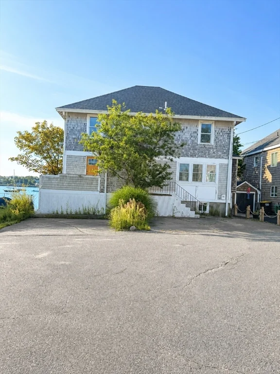 4 bed, 2 bath apartment for rent at 31 Hampton Cir Unit 1, Hull