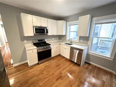 4 bed, 2 bath apartment for rent at 31 Hancock St Unit 1, Spring Hill — photo 4 of 22