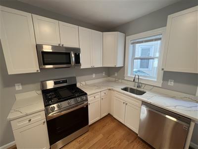 4 bed, 2 bath apartment for rent at 31 Hancock St Unit 1, Spring Hill — photo 3 of 22