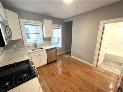 4 bed, 2 bath apartment for rent at 31 Hancock St Unit 1, Spring Hill — photo 2 of 22