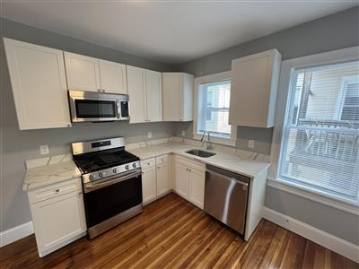 4 bed, 2 bath apartment for rent at 31 Hancock St Unit 3, Spring Hill — photo 2 of 26