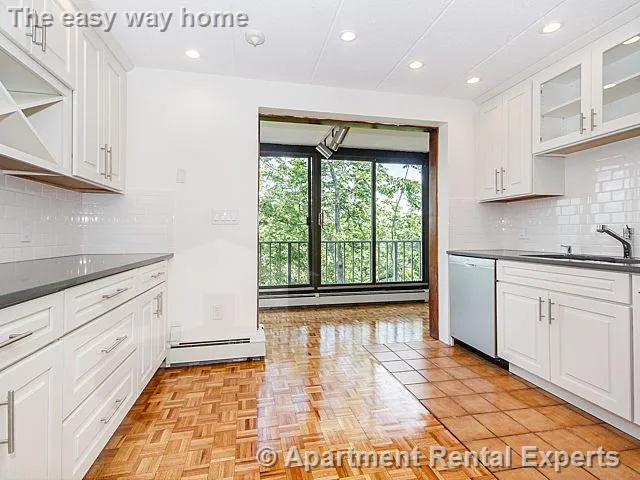 1 bed, 1 bath apartment for rent at 31 Harris St Unit 702, Other — photo 2 of 25