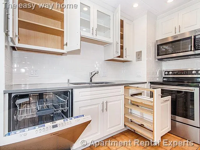 1 bed, 1 bath apartment for rent at 31 Harris St Unit 702, Other — photo 4 of 25