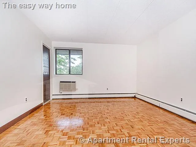 1 bed, 1 bath apartment for rent at 31 Harris St Unit 702, Other — photo 14 of 25