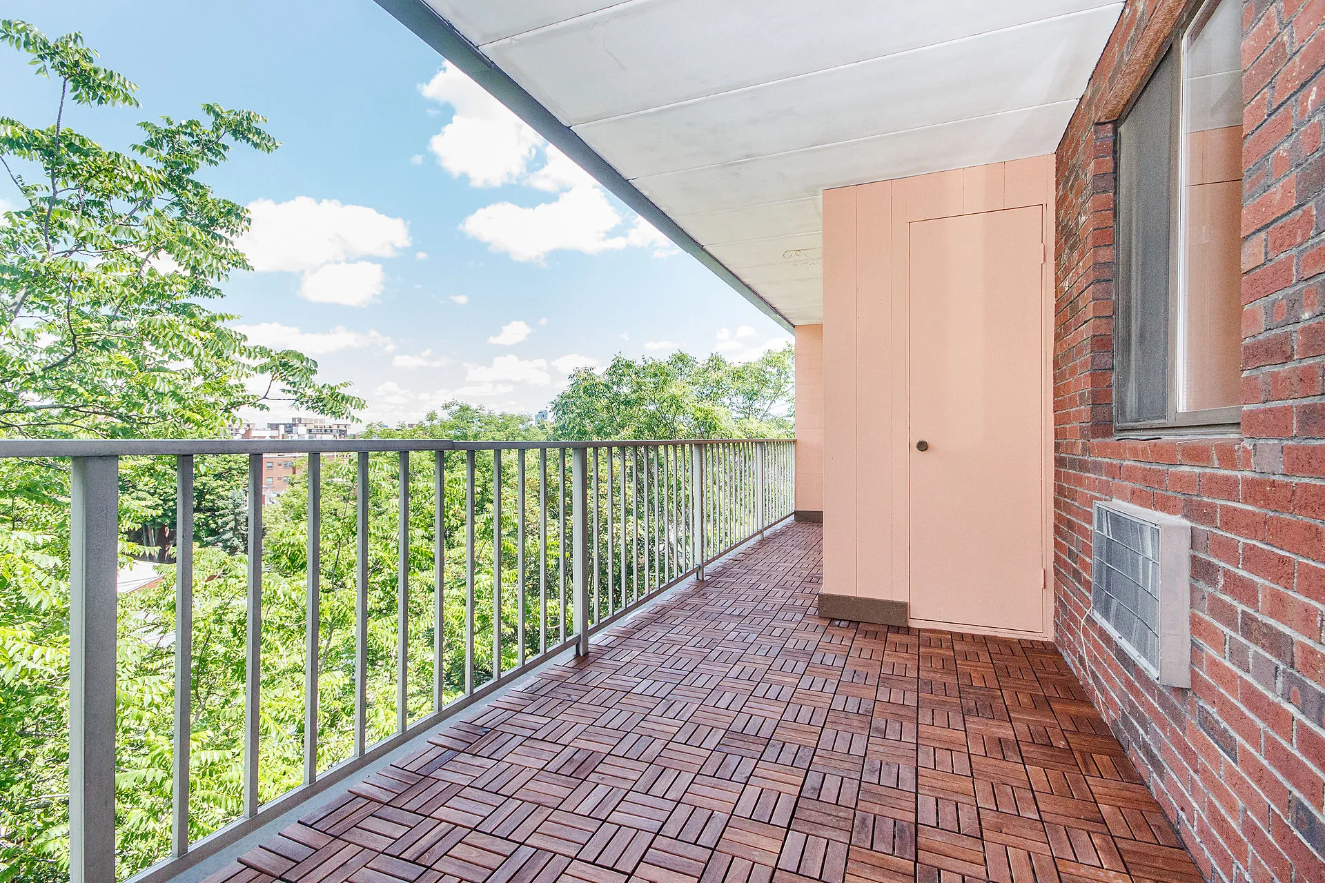 1 bed, 1.5 bath apartment for rent at 31 Harris St Unit 702A, Coolidge Corner — photo 12 of 15