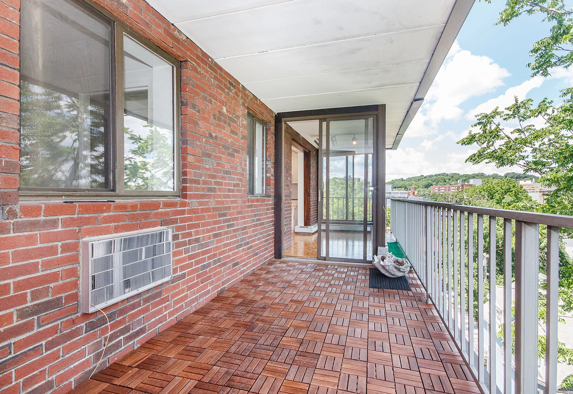 1 bed, 1.5 bath apartment for rent at 31 Harris St Unit 702A, Coolidge Corner — photo 11 of 15