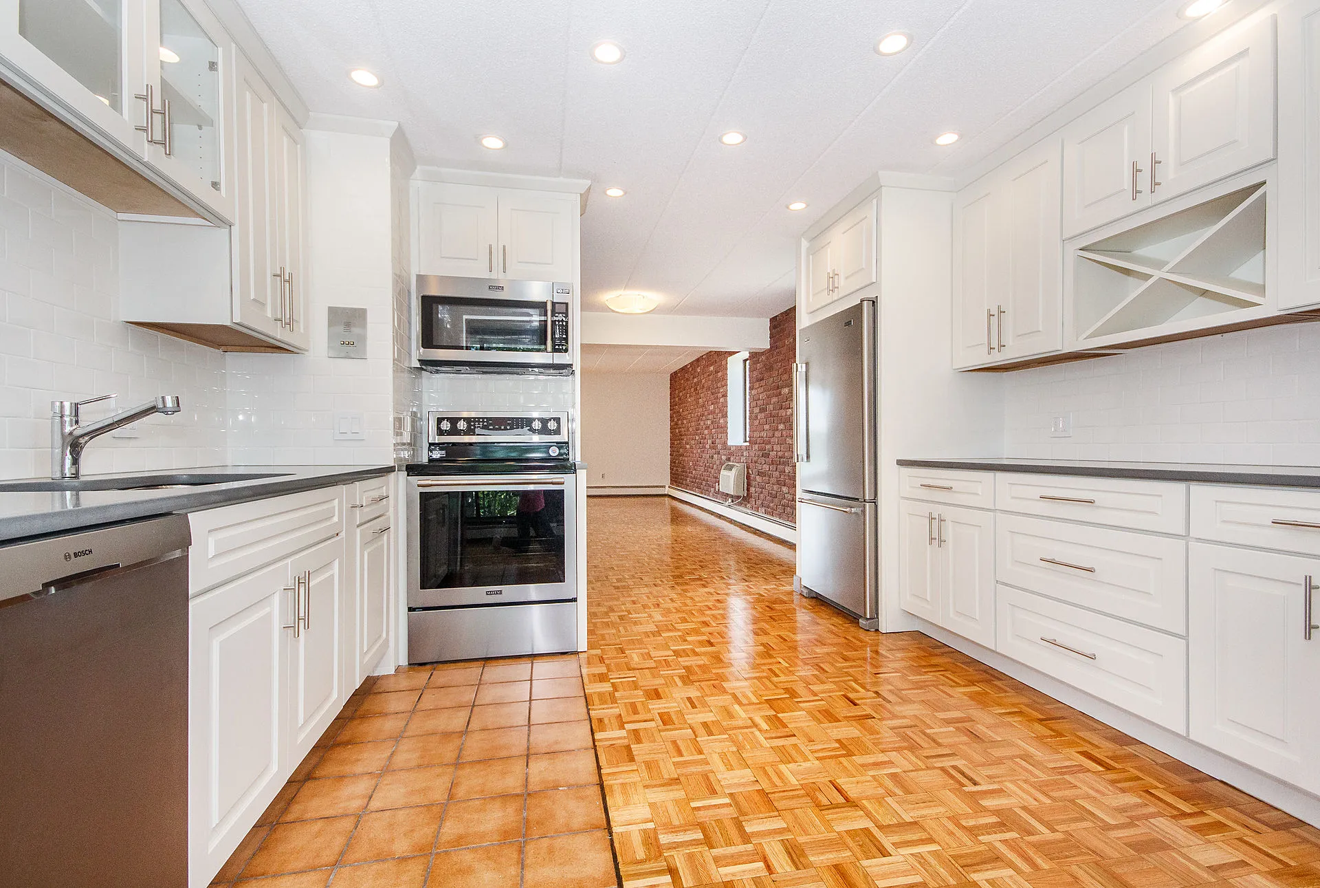 1 bed, 1.5 bath apartment for rent at 31 Harris St Unit 702A, Coolidge Corner — photo 1 of 15
