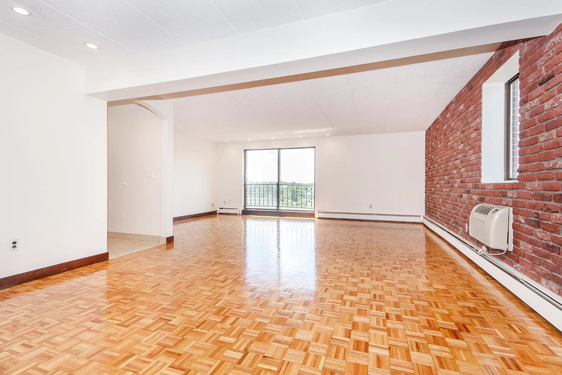 1 bed, 1.5 bath apartment for rent at 31 Harris St Unit 702A, Coolidge Corner — photo 6 of 15