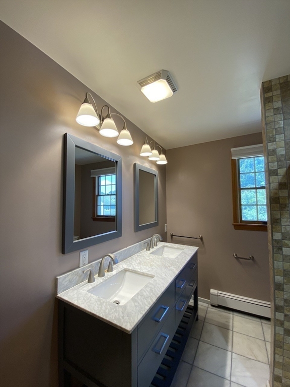 3 bed, 2 bath apartment for rent at 31 Helen St Unit SF, Waltham — photo 25 of 38
