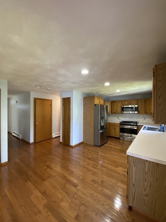 3 bed, 2 bath apartment for rent at 31 Helen St Unit SF, Waltham — photo 13 of 38