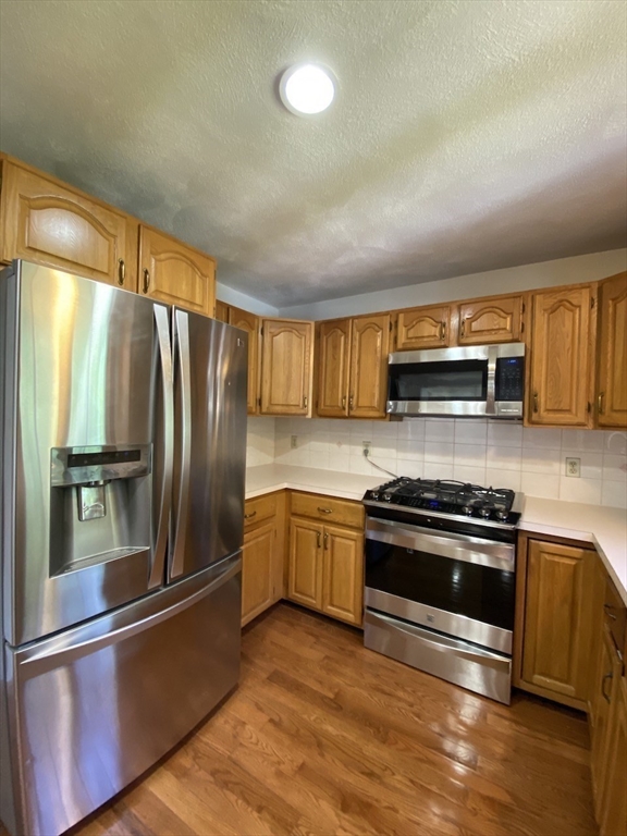 3 bed, 2 bath apartment for rent at 31 Helen St Unit SF, Waltham — photo 15 of 38