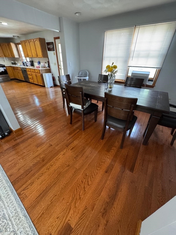 3 bed, 2 bath apartment for rent at 31 Helen St Unit SF, Waltham — photo 2 of 38