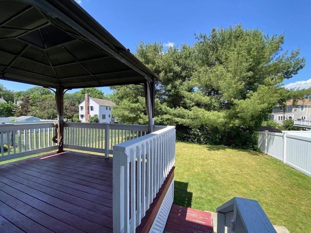 3 bed, 2 bath apartment for rent at 31 Helen St Unit SF, Waltham — photo 7 of 38