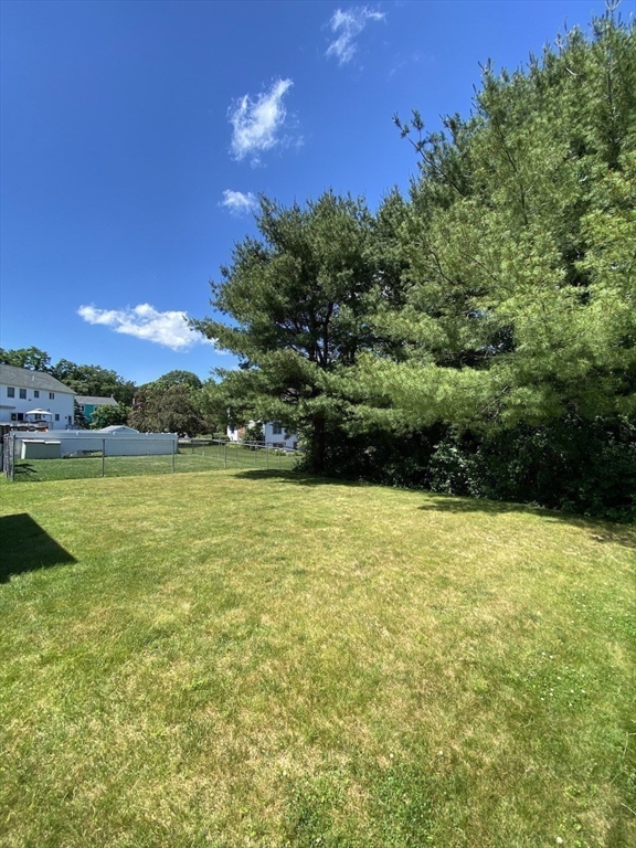 3 bed, 2 bath apartment for rent at 31 Helen St Unit SF, Waltham — photo 9 of 38