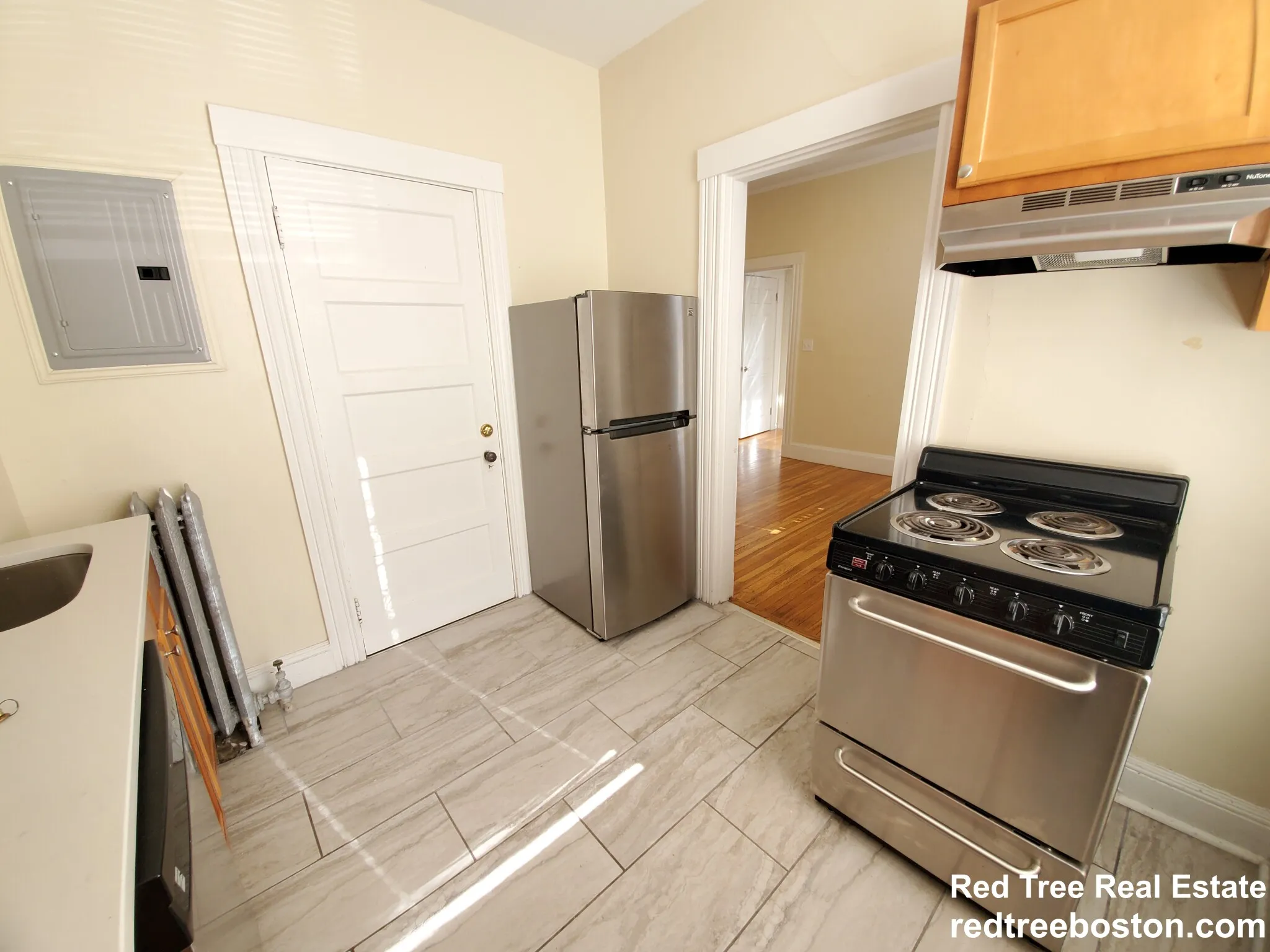 1 bed, 1 bath apartment for rent at 31 Herrick Rd Unit 3, Newton Center — photo 2 of 10