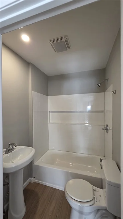 2 bed, 1 bath apartment for rent at 31 Hicks St Unit 1, New Bedford — photo 21 of 27