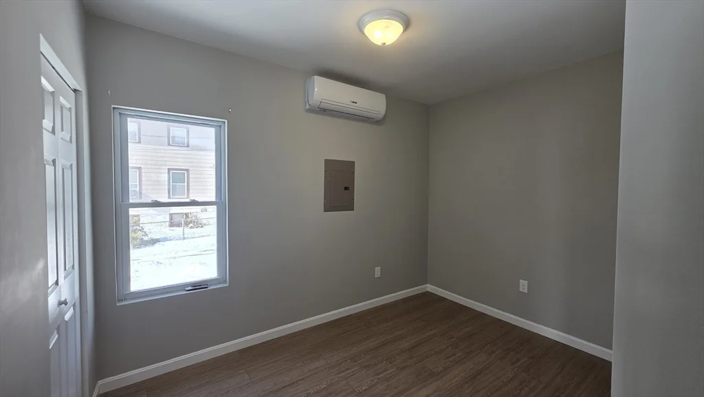 2 bed, 1 bath apartment for rent at 31 Hicks St Unit 1, New Bedford — photo 10 of 27
