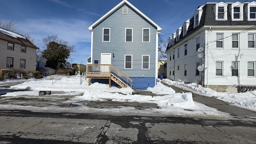 2 bed, 1 bath apartment for rent at 31 Hicks St Unit 1, New Bedford — photo 26 of 27