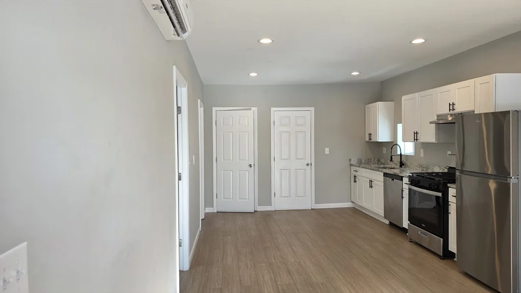 2 bed, 1 bath apartment for rent at 31 Hicks St Unit 1, New Bedford — photo 1 of 27